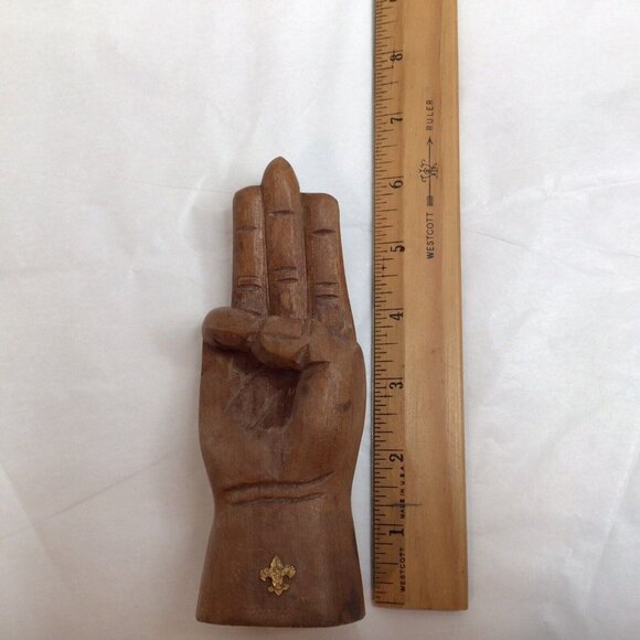 BSA Boy Scouts of Amc Wooden Hand Salute/Oath Gold Emblem Plate Dated 1969 RARE - Picture 5 of 8